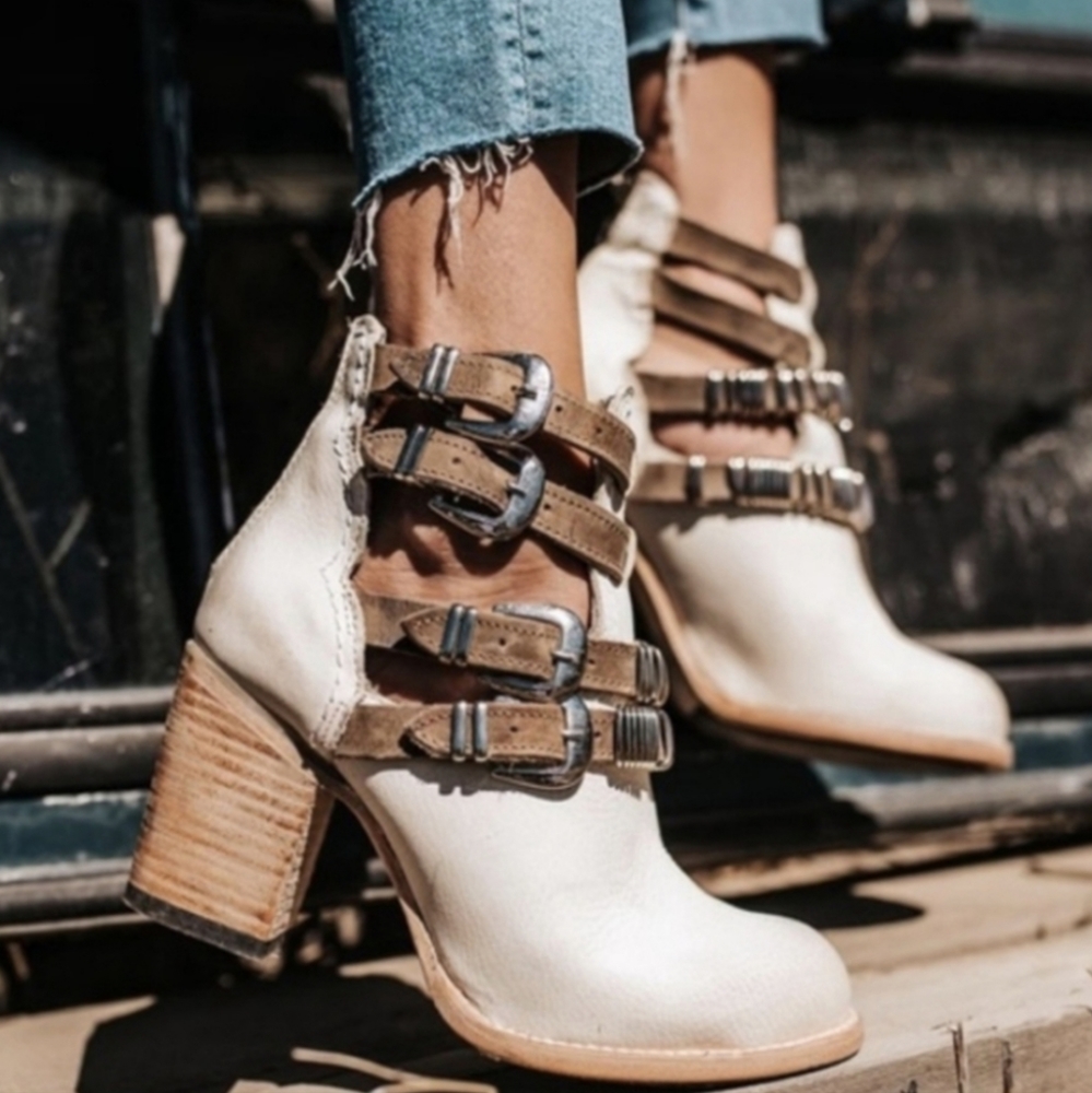FreeBird SAVANNAH Beige Ivory Ankle Boots size 7